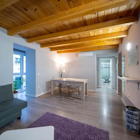 Go - Leopoldo Cano Center 아파트