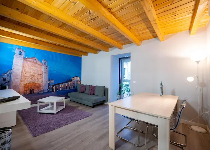 Go - Leopoldo Cano Center Apartment *