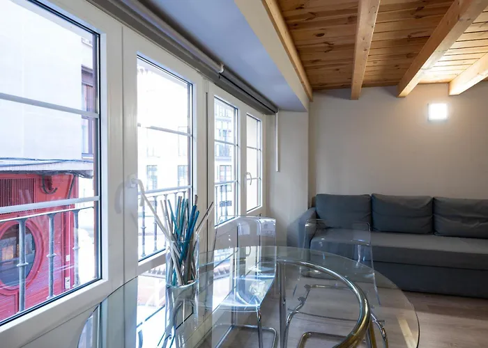 Apartment Go - Leopoldo Cano Center *