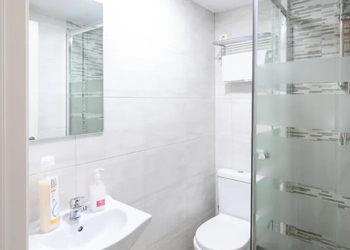 Apartment Go - Leopoldo Cano Center *