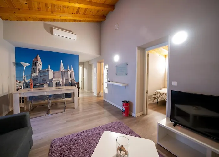 Go - Leopoldo Cano Center * Valladolid