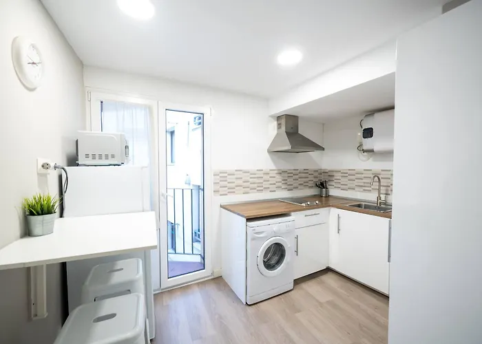 Apartment Go - Leopoldo Cano Center *